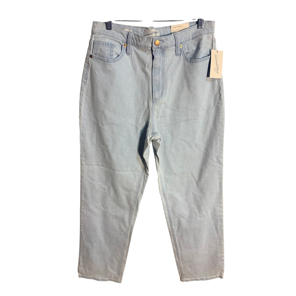 Universal Thread Vintage Straight Jeans Women 10/30R Light Blue NWT Stretch High